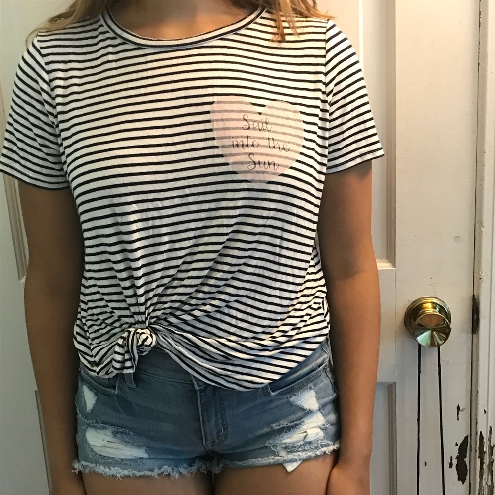 Striped flowy t-shirt